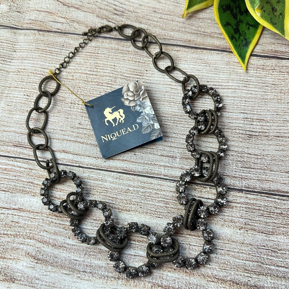 NIQUEA.D Rhinestone Accented Necklace